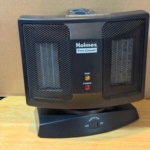 Holmes Twin Ceramic Oscillating Heater